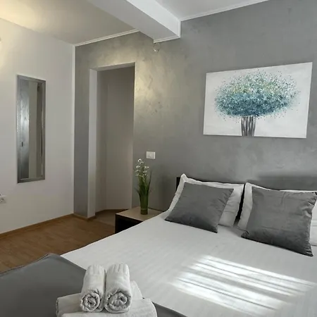 ゲストハウス Plexus By Don エフォリエ・スド