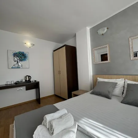 Πανσιόν Plexus By Don
